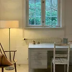 Idyllic House In A Scenic Garden بيت للعطل Tirsbaek