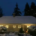 بيت للعطل Idyllic House In A Scenic Garden *