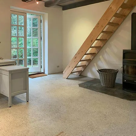 Dom wakacyjny Idyllic House In A Scenic Garden *