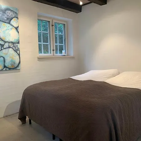 Dom wakacyjny Idyllic House In A Scenic Garden Tirsbaek