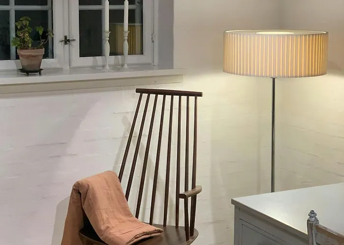 Сasa de vacaciones Idyllic House In A Scenic Garden *