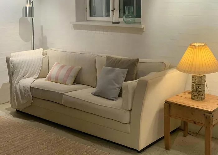 Dom wakacyjny Idyllic House In A Scenic Garden