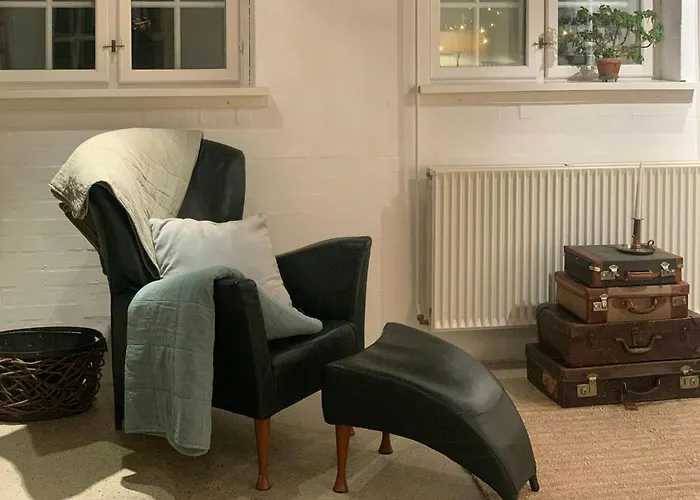 Dom wakacyjny Idyllic House In A Scenic Garden *