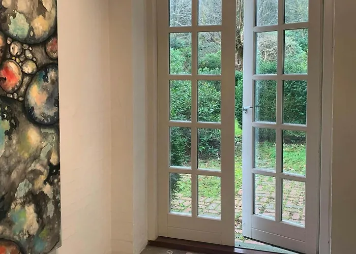 Idyllic House In A Scenic Garden Dom wakacyjny